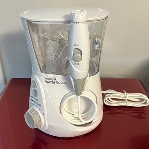 Waterpik water flosser. Brand new.